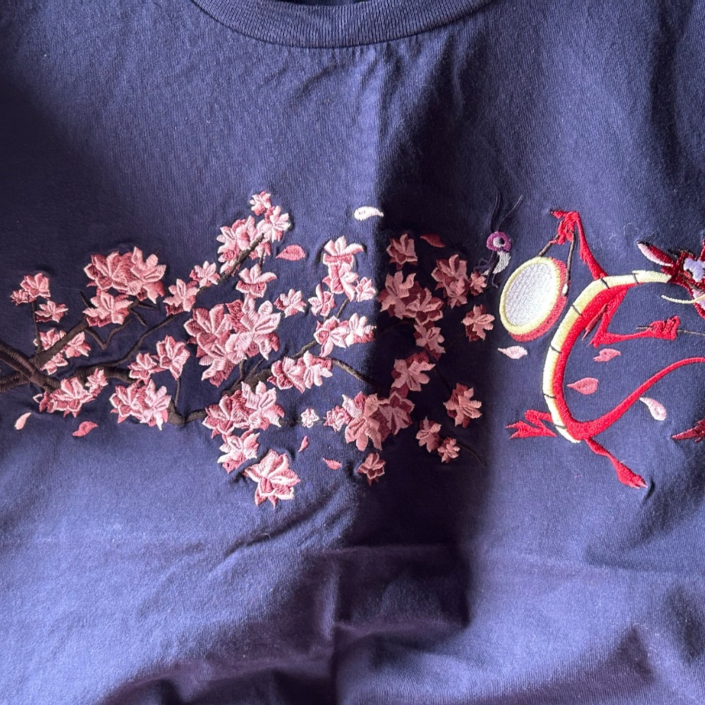 Box Lunch Disney Mushu Mulan Floral Women T-Shirt Large - Picture 5 of 10